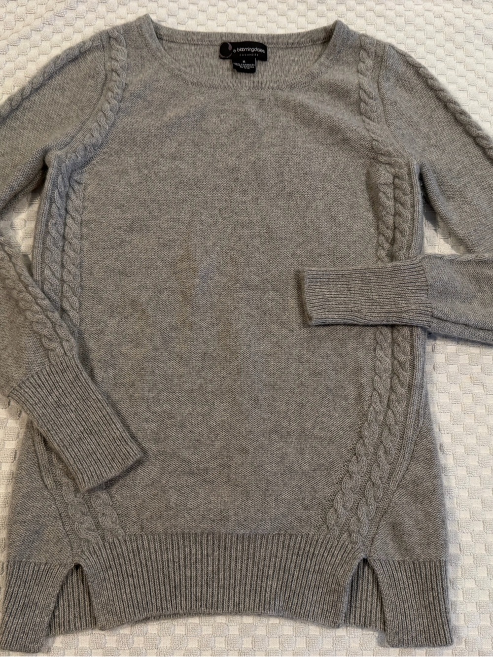 Cashmere by Bloomingdale’s Gray Scoopneck Sweater, Size M.